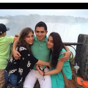 Meet your Posher, Dina